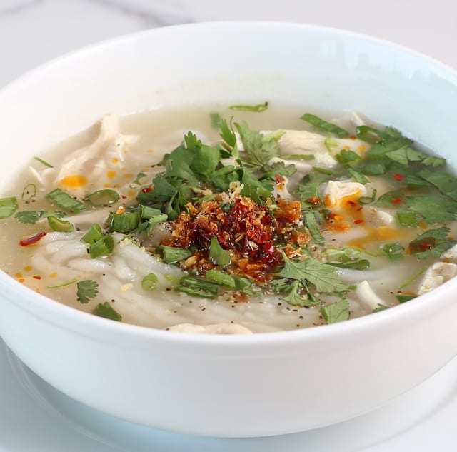 Khao Piek Sen.